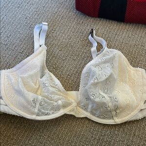 Victoria's Secret Cream Lace Bra